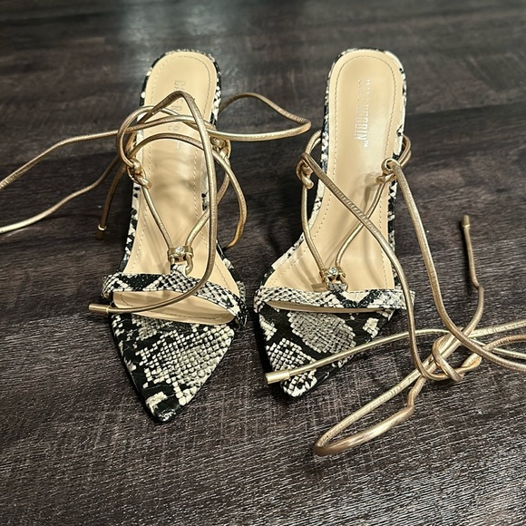 Snake Print heels - Picture 1 of 4